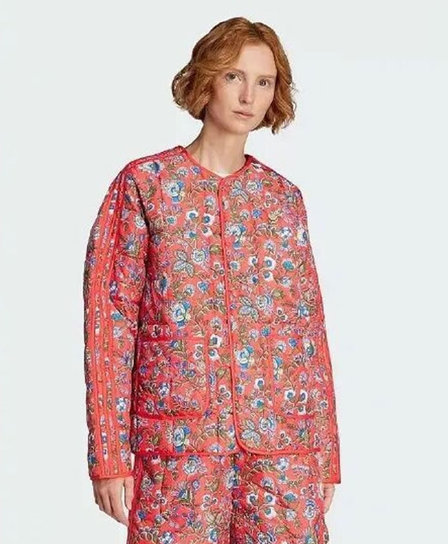 和我奶奶同款…Adidas碎花套装 网:像东北大花袄