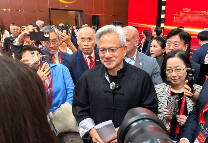 首度用中文演讲…黄仁勋：轻视华为、中国製造的人太天真