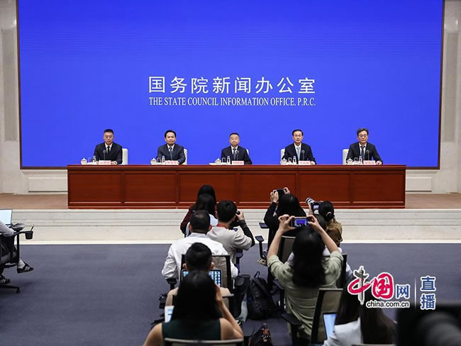 直播主逃税被盯上 中查360余起逃税案 补税逾4亿（麻将群）美元
