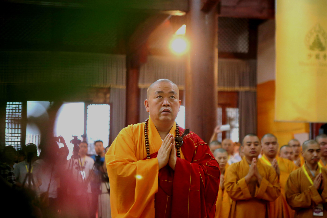 中国网友感（金花群）叹：上次少林寺方丈出事还是北宋年间…
