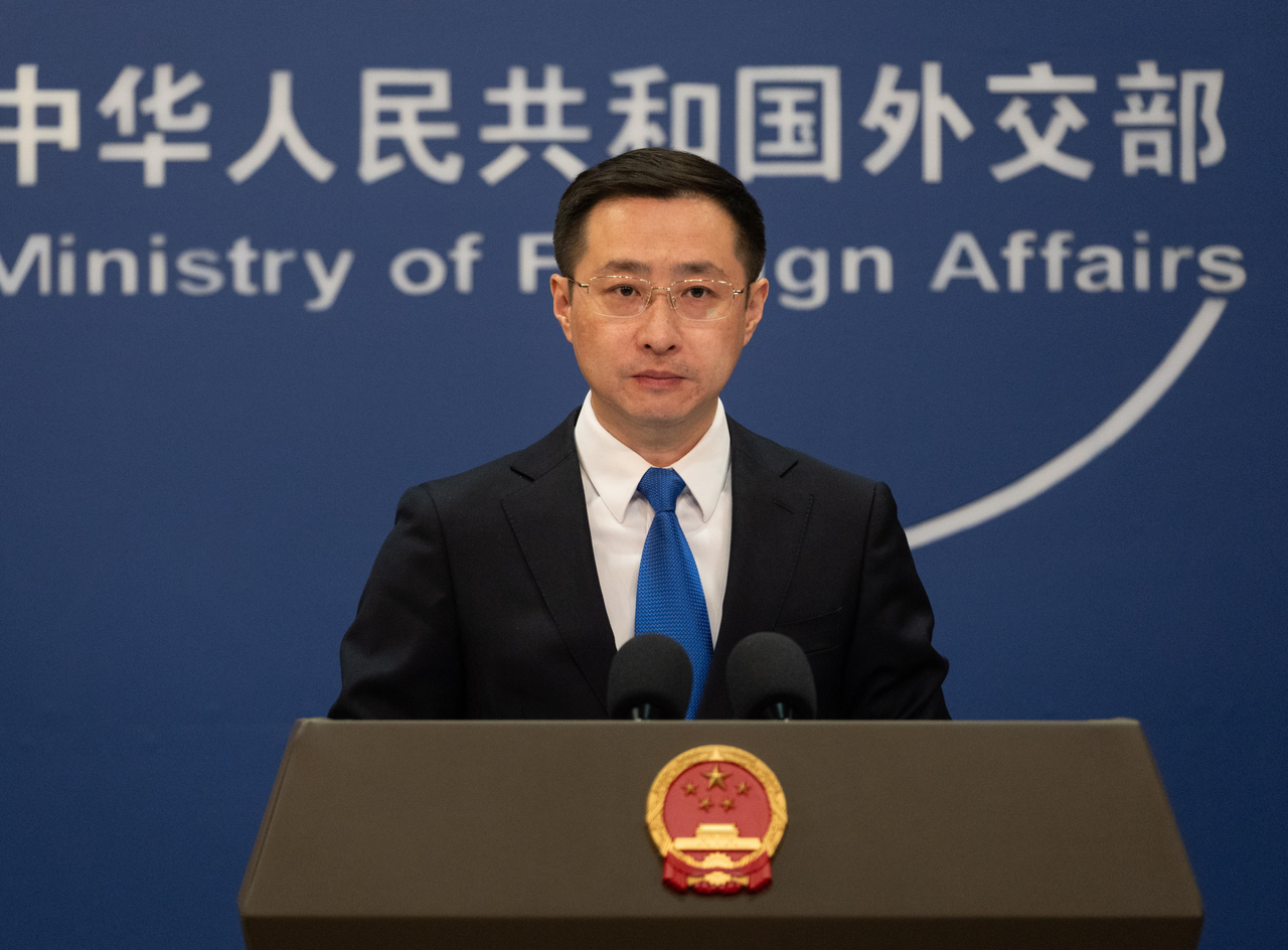 川普对俄强硬表态 中国：胁迫施压解决不了问题