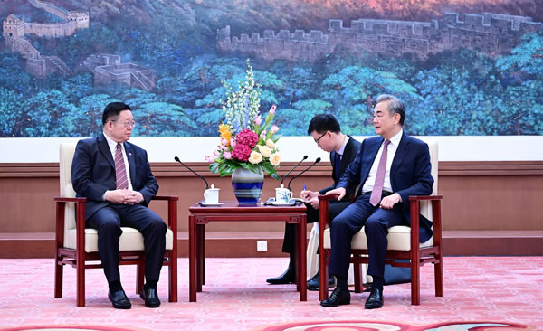 泰柬边境冲突 中国外长王毅：是当年西方殖民者的遗祸