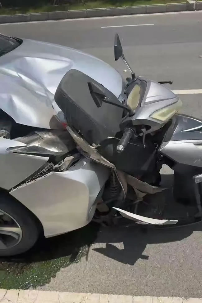 长期矛盾就想报复?江苏高三生遭邻居开车高速冲撞身(一元一分红中麻将群)亡